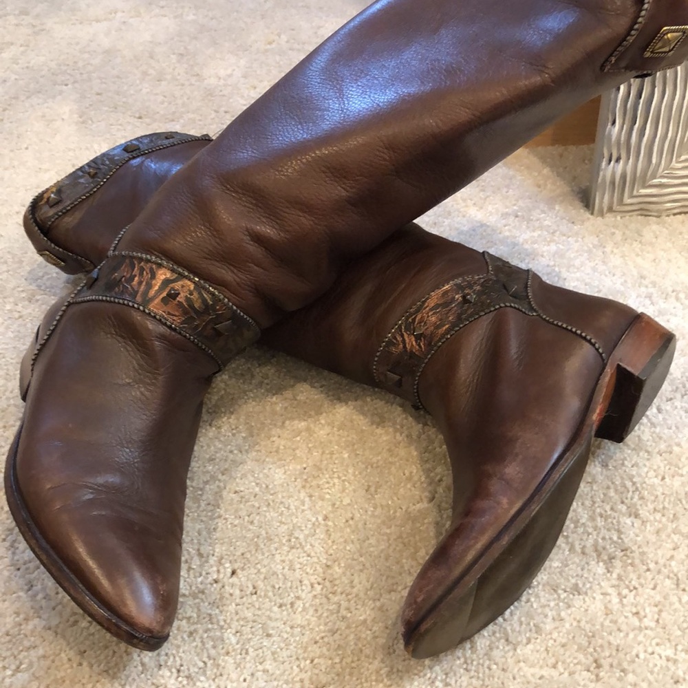 VINTAGE 80s UNIQUE AND RARE BROWN LEATHER BOOTS